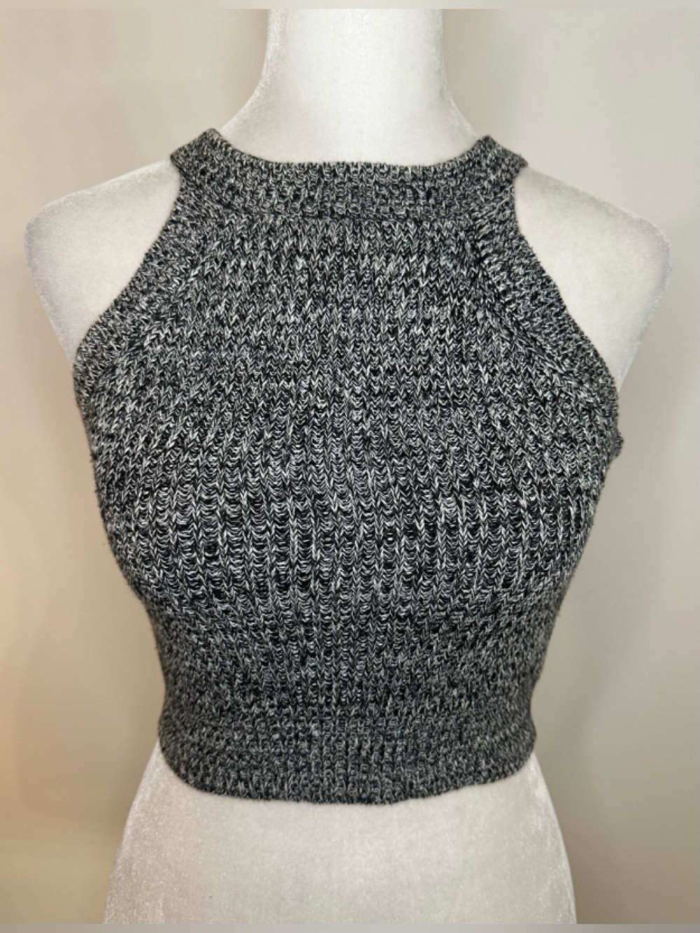 Forever 21 Gray/Black Knit Halter Crop Top - Size S